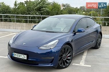 Седан Tesla Model 3 2022 в Киеве