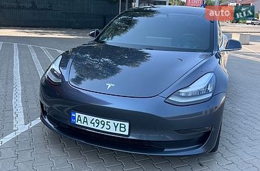 Седан Tesla Model 3 2019 в Киеве