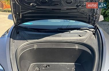 Седан Tesla Model 3 2019 в Киеве