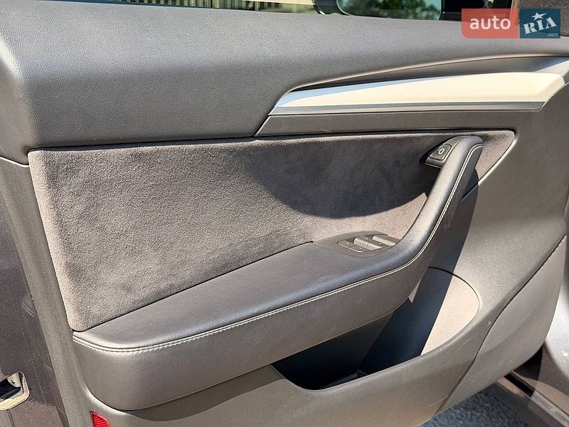 Седан Tesla Model 3 2021 в Кривому Розі фото 36 Седан Tesla Model 3 2021 в Кривому Розі