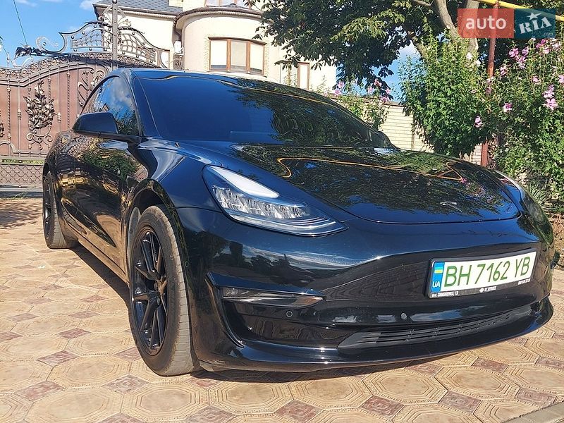 Седан Tesla Model 3 2018 в Одессе
