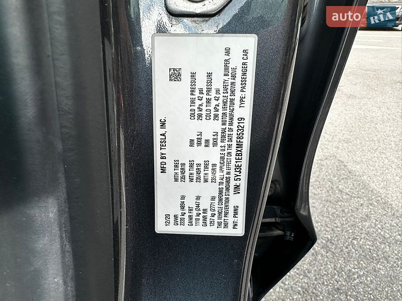 Седан Tesla Model 3 2020 в Киеве