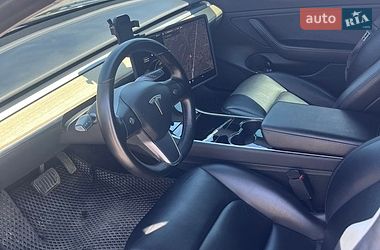Седан Tesla Model 3 2019 в Львові