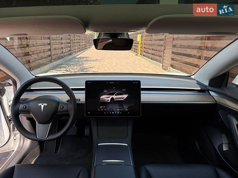Седан Tesla Model 3 2023 в Киеве фото 19 Седан Tesla Model 3 2023 в Киеве