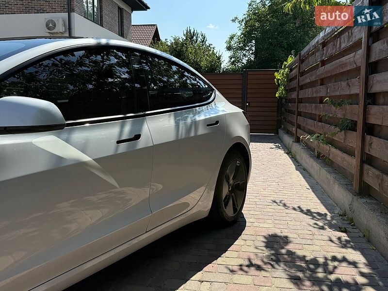 Седан Tesla Model 3 2023 в Киеве фото 7 Седан Tesla Model 3 2023 в Киеве