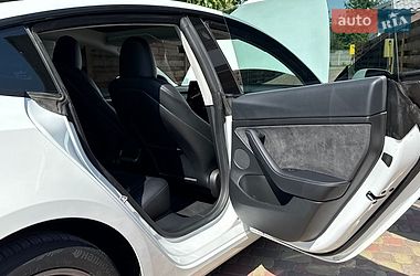Седан Tesla Model 3 2023 в Киеве фото 24 Седан Tesla Model 3 2023 в Киеве