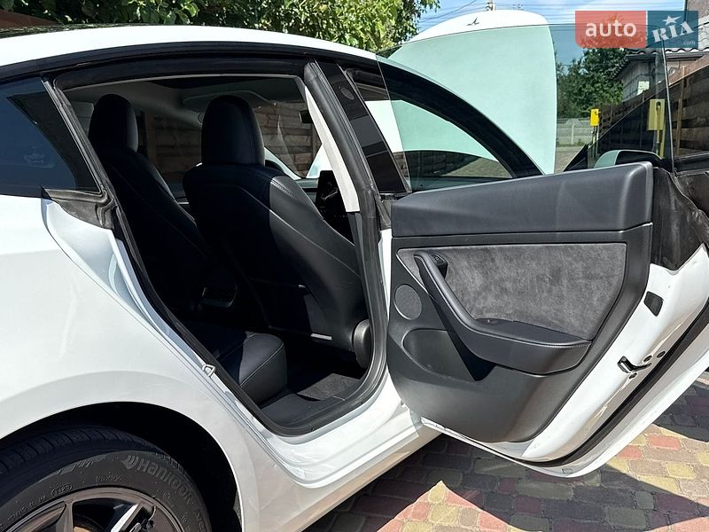 Седан Tesla Model 3 2023 в Киеве фото 24 Седан Tesla Model 3 2023 в Киеве