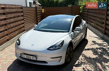 Седан Tesla Model 3 2023 в Киеве фото 3 Седан Tesla Model 3 2023 в Киеве