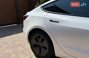 Седан Tesla Model 3 2023 в Киеве фото 15 Седан Tesla Model 3 2023 в Киеве