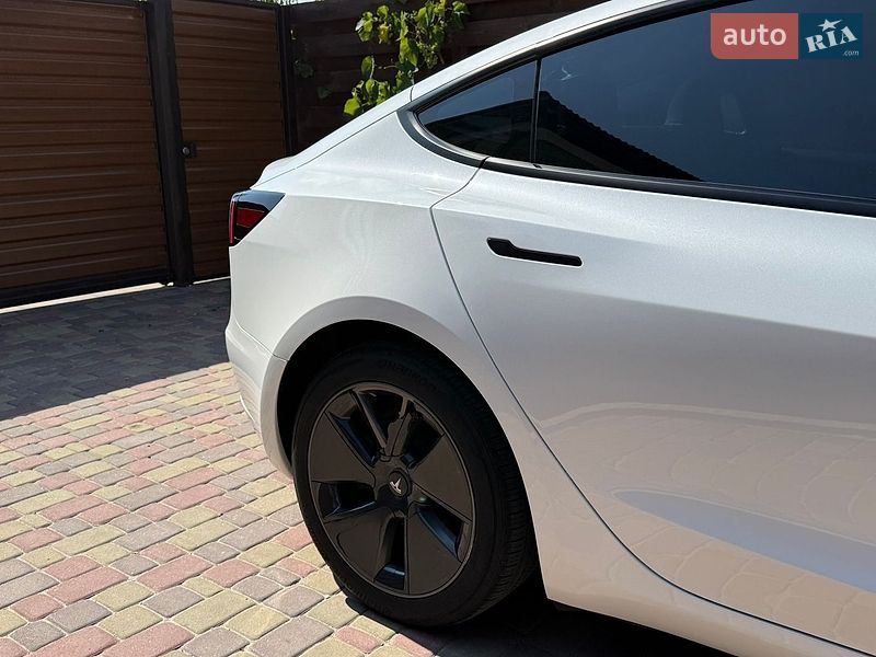 Седан Tesla Model 3 2023 в Киеве фото 15 Седан Tesla Model 3 2023 в Киеве