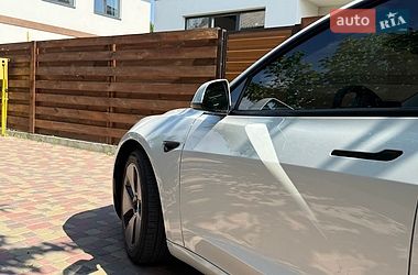 Седан Tesla Model 3 2023 в Киеве фото 10 Седан Tesla Model 3 2023 в Киеве