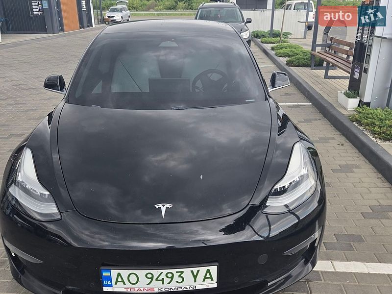 Седан Tesla Model 3 2019 в Хусте