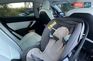 Седан Tesla Model 3 2020 в Києві