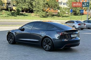 Седан Tesla Model 3 2024 в Дніпрі