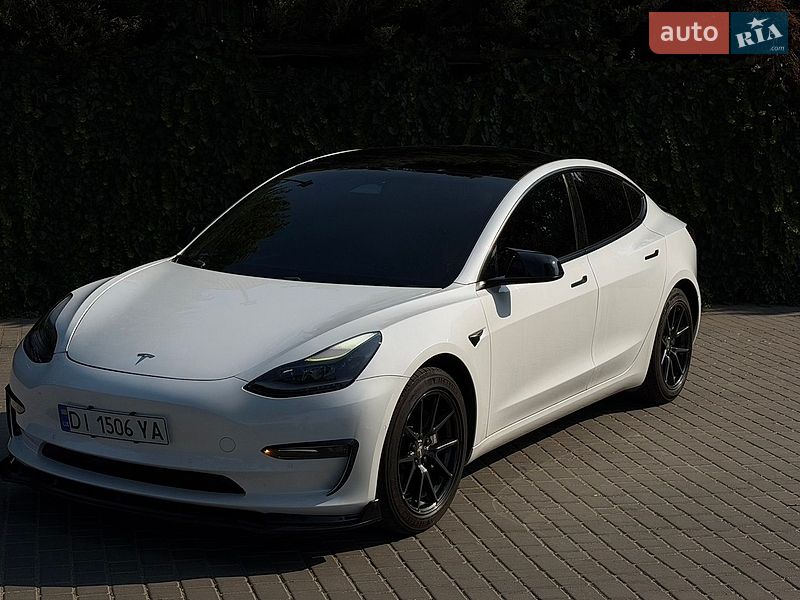 Tesla Model 3 2021