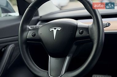 Седан Tesla Model 3 2018 в Тернополе