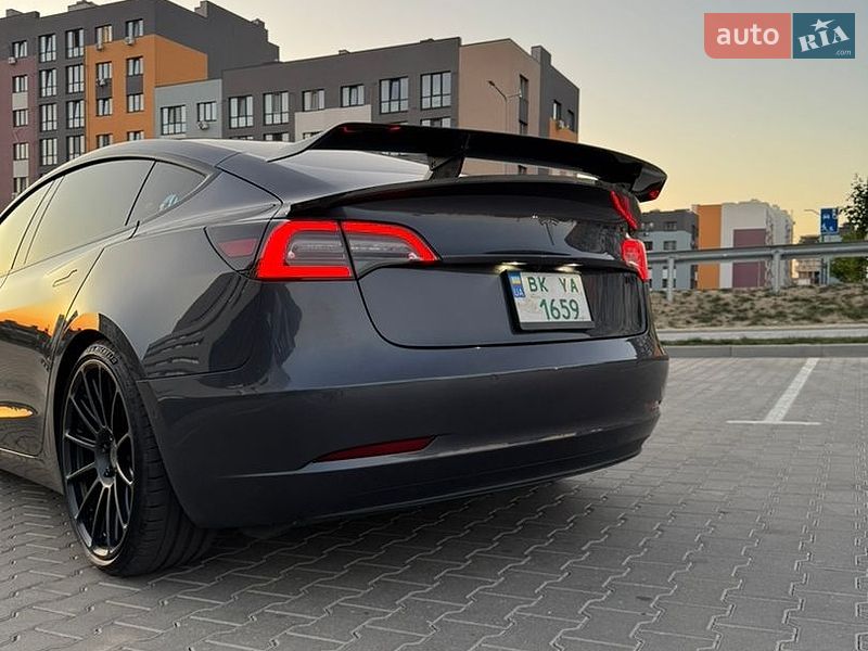 Седан Tesla Model 3 2021 в Рівному фото 14 Седан Tesla Model 3 2021 в Рівному