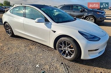 Седан Tesla Model 3 2020 в Тернополе