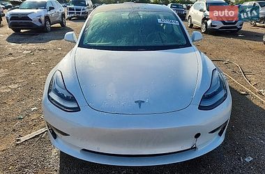 Седан Tesla Model 3 2020 в Тернополе