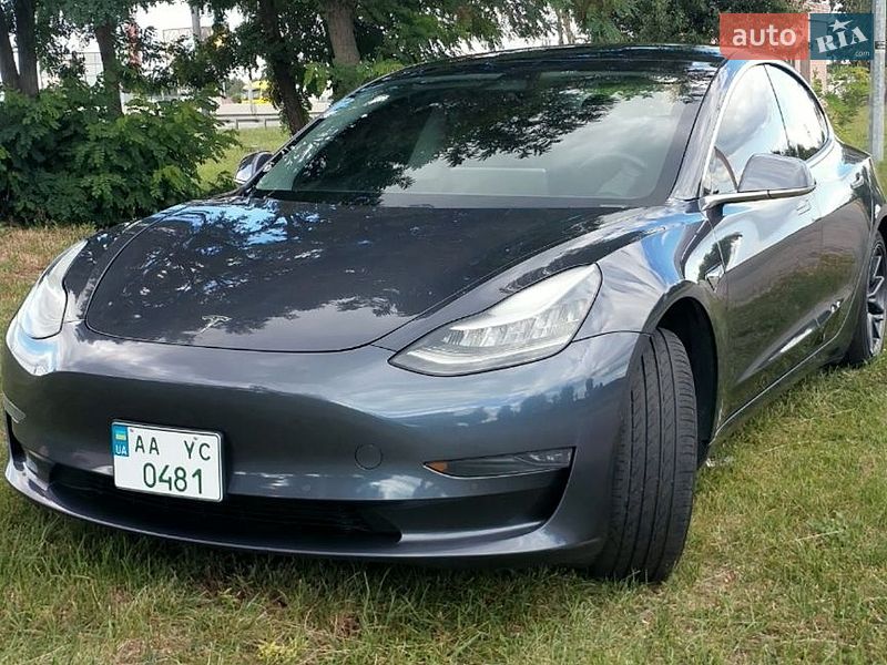 Седан Tesla Model 3 2019 в Києві