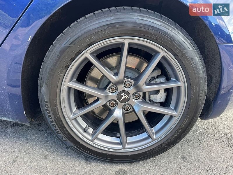 Седан Tesla Model 3 2022 в Киеве фото 20 Седан Tesla Model 3 2022 в Киеве