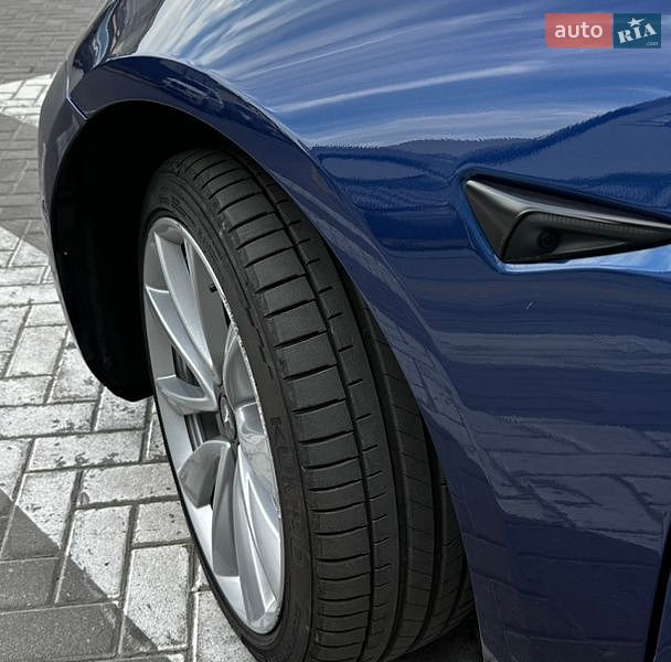 Седан Tesla Model 3 2020 в Львові