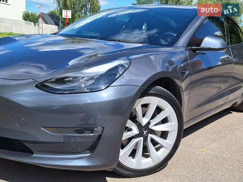 Tesla Model 3 2023