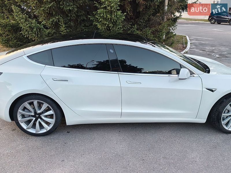 Седан Tesla Model 3 2020 в Киеве фото 6 Седан Tesla Model 3 2020 в Киеве