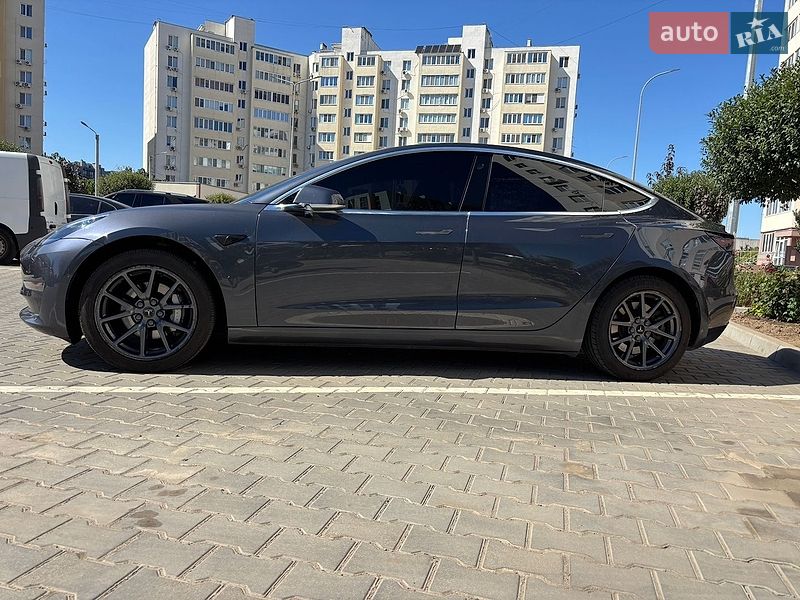 Седан Tesla Model 3 2018 в Одессе