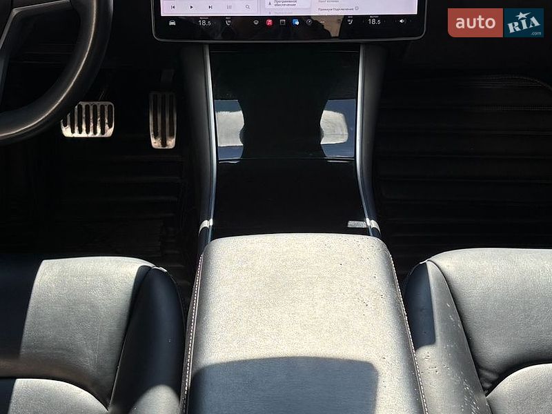 Седан Tesla Model 3 2018 в Одессе