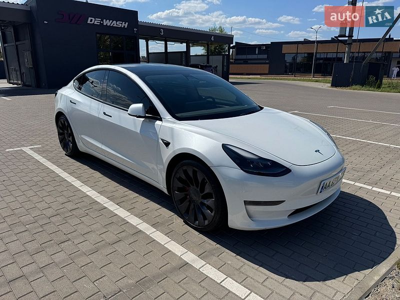 Tesla Model 3 2023
