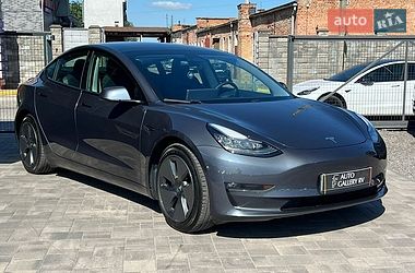 Седан Tesla Model 3 2020 в Рівному