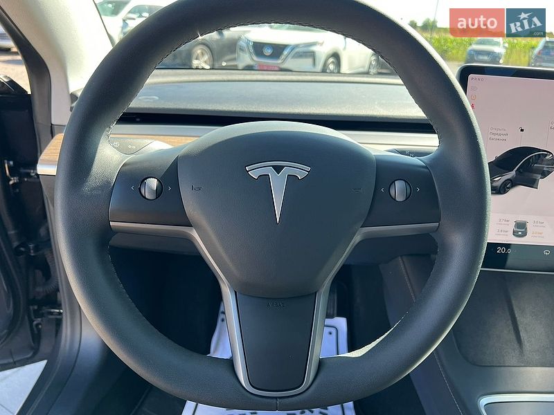 Седан Tesla Model 3 2020 в Рівному