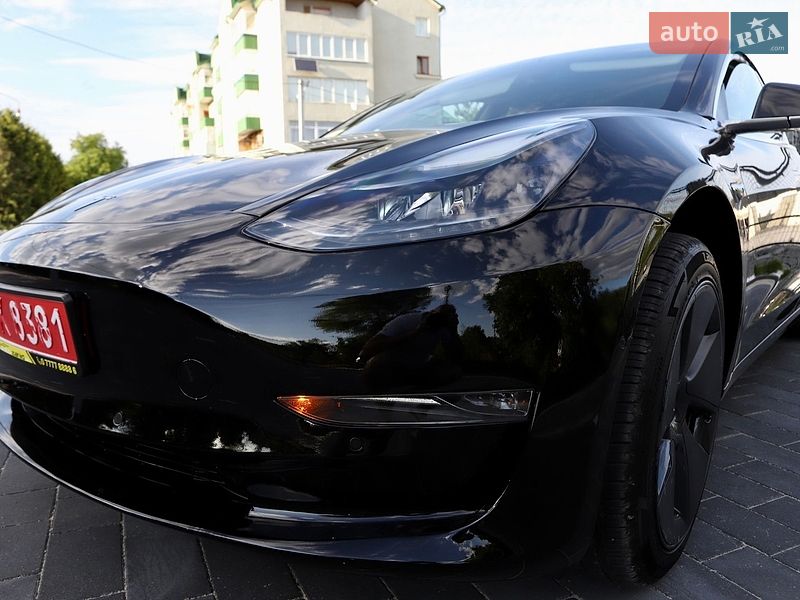Седан Tesla Model 3 2018 в Дрогобыче