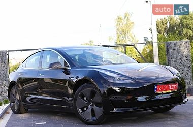 Седан Tesla Model 3 2018 в Дрогобыче