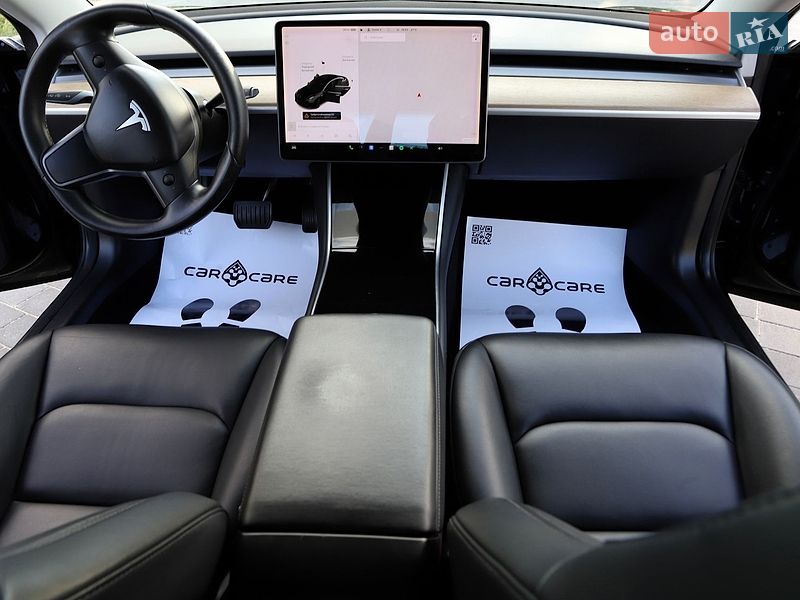 Седан Tesla Model 3 2018 в Дрогобыче