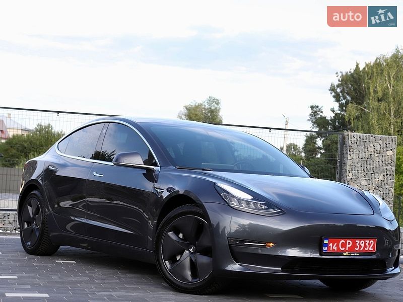 Седан Tesla Model 3 2018 в Дрогобыче Седан Tesla Model 3 2018 в Дрогобыче