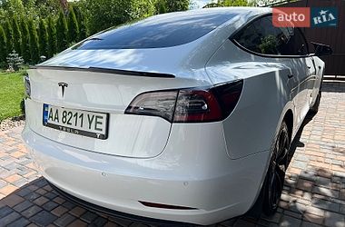 Седан Tesla Model 3 2018 в Киеве