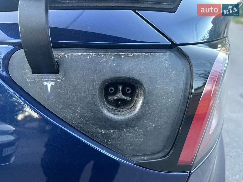 Седан Tesla Model 3 2018 в Вінниці