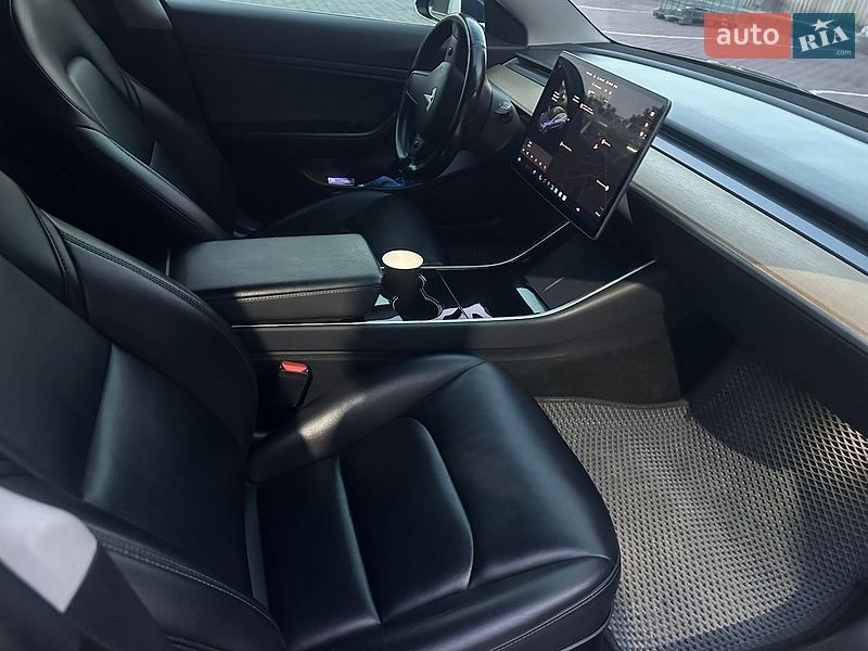 Седан Tesla Model 3 2018 в Виннице фото 24 Седан Tesla Model 3 2018 в Виннице