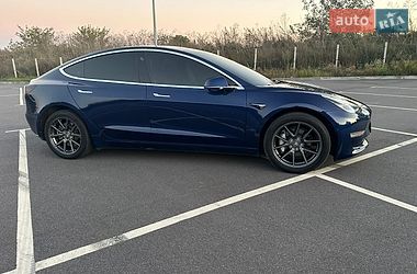 Седан Tesla Model 3 2018 в Вінниці