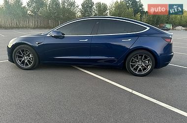 Седан Tesla Model 3 2018 в Вінниці