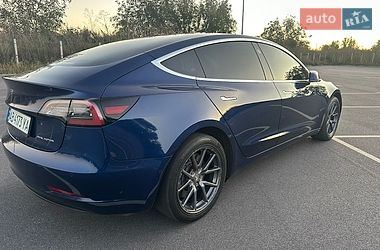 Седан Tesla Model 3 2018 в Вінниці