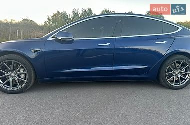 Седан Tesla Model 3 2018 в Вінниці