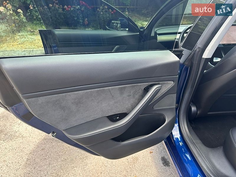 Седан Tesla Model 3 2018 в Виннице фото 28 Седан Tesla Model 3 2018 в Виннице
