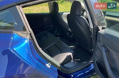 Седан Tesla Model 3 2023 в Краснокутську