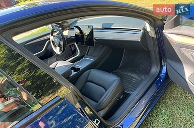 Седан Tesla Model 3 2023 в Краснокутську