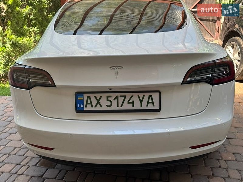 Седан Tesla Model 3 2020 в Харкові