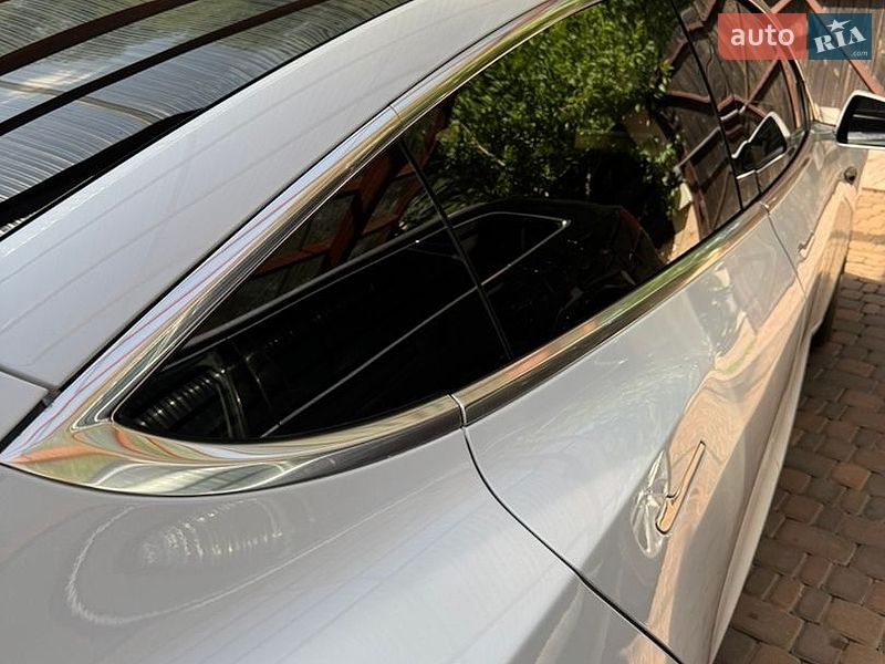 Седан Tesla Model 3 2020 в Харькове фото 14 Седан Tesla Model 3 2020 в Харькове