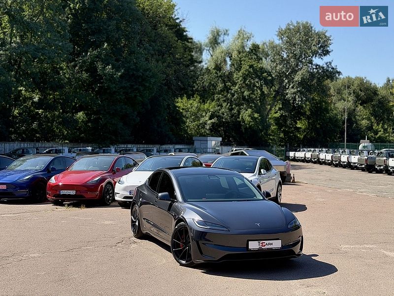Седан Tesla Model 3 2024 в Киеве фото 2 Седан Tesla Model 3 2024 в Киеве